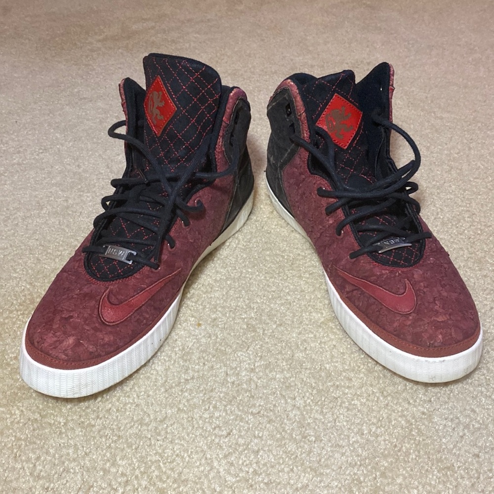 Nike LeBron 11 NSW Lifestyle- Size 11